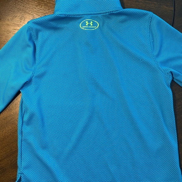 (2)Boys' Under Armour Tech™ Textured ¼ Zip tops - Picture 4 of 11